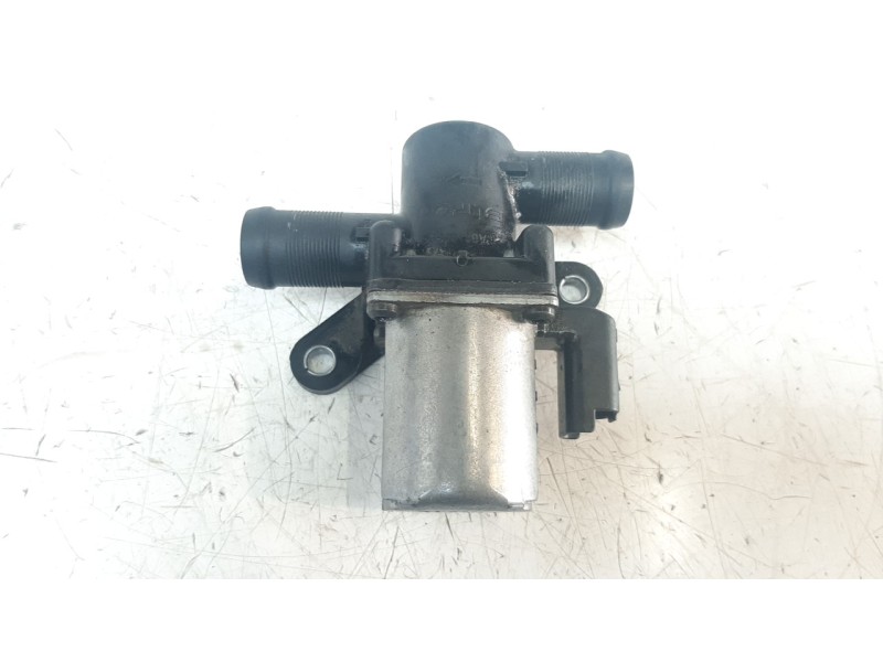 Recambio de bomba agua para renault megane iv grandtour referencia OEM IAM 212309316R  