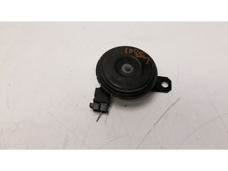 Recambio de claxon para peugeot 108 top 1.0 vti referencia OEM IAM 0026  