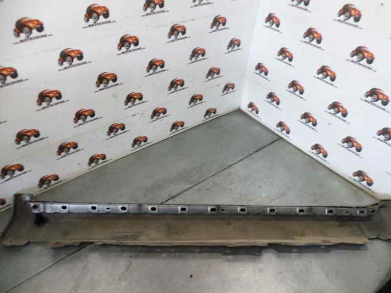 Recambio de estribos laterales para audi a8 (4e2) 4.0 tdi quattro referencia OEM IAM 4E0853860G  