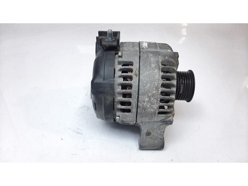 Recambio de alternador para bmw serie x1 (f48) 2.0 16v referencia OEM IAM 764013104 ALF560204 