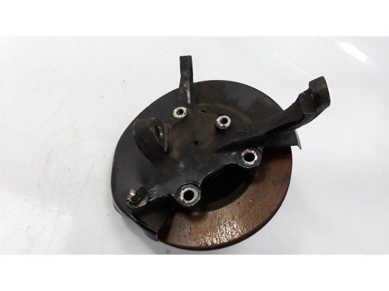 Recambio de mangueta delantera derecha para nissan vanette (c 220) 2.0 diesel referencia OEM IAM 40010G3600  