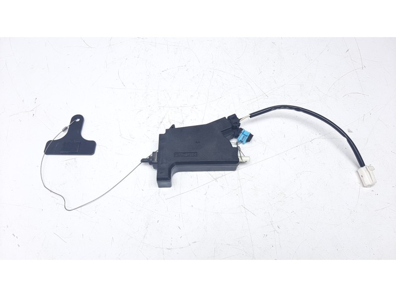 Recambio de tapa exterior combustible para kia niro referencia OEM IAM 81590G5001  