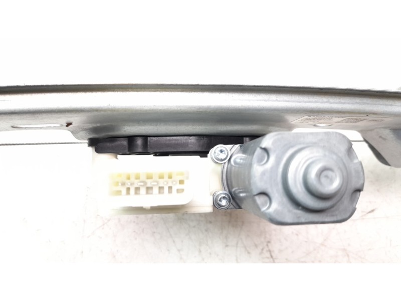 Recambio de elevalunas trasero izquierdo para nissan qashqai (j11) tekna referencia OEM IAM 82701HV00C  115241