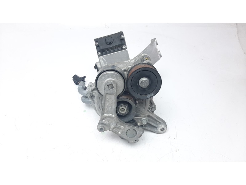Recambio de alternador para kia niro referencia OEM IAM 3739003900  
