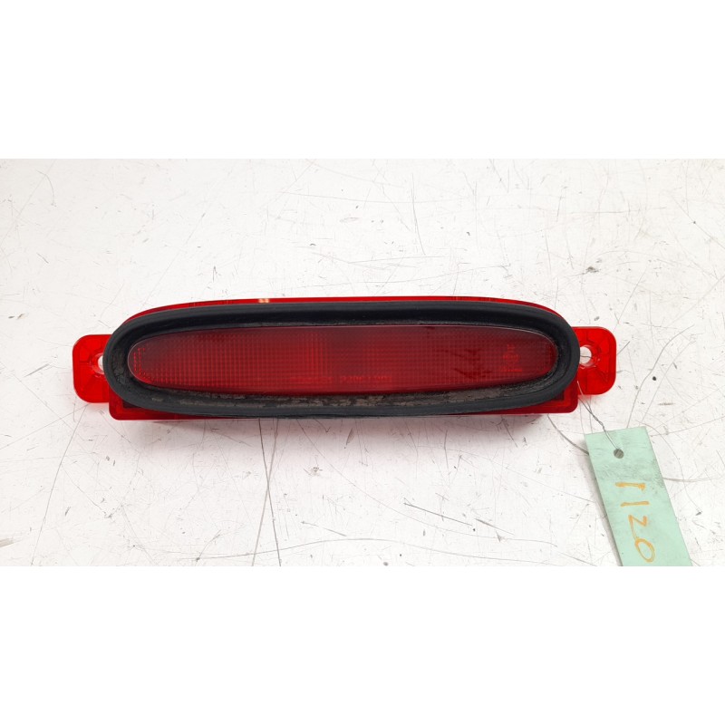 Recambio de luz central de freno para mazda 3 berlina (bk) 1.6 cd diesel cat referencia OEM IAM BS4J51580  