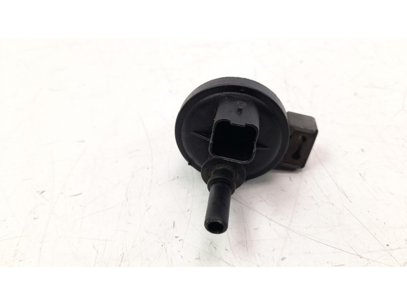 Recambio de valvula aire adicional para renault megane iv berlina 5p 1.2 tce energy referencia OEM IAM 269516045R  