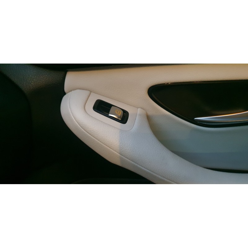 Recambio de mando elevalunas delantero derecho para mercedes-benz clase c (w205) familiar 2.1 cdi cat referencia OEM IAM 2059051