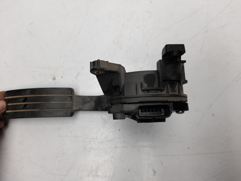Recambio de potenciometro pedal para dacia sandero 1.5 dci diesel fap cat referencia OEM IAM 180022703R  