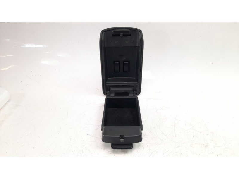 Recambio de apoyabrazos central para mazda 3 berlina (bk) 1.6 cd diesel cat referencia OEM IAM BP4K6445X  