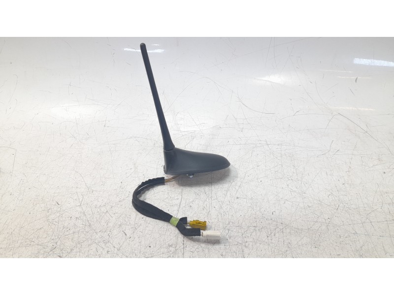 Recambio de antena para jeep compass ii business 4x2 referencia OEM IAM 68487090AA 68297936AA 
