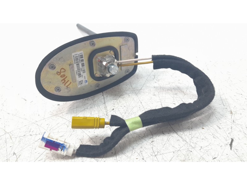 Recambio de antena para jeep compass ii business 4x2 referencia OEM IAM 68487090AA 68297936AA 