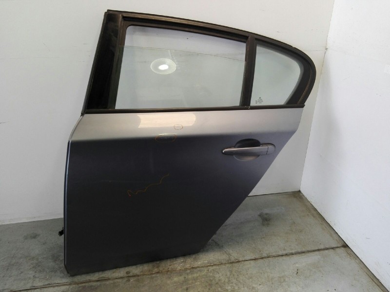 Recambio de puerta trasera izquierda para bmw serie 1 berlina (e81/e87) 118d referencia OEM IAM 41527191017  