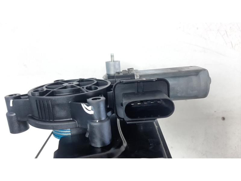 Recambio de elevalunas trasero derecho para bmw serie x1 (f48) 2.0 16v referencia OEM IAM 51357490200  