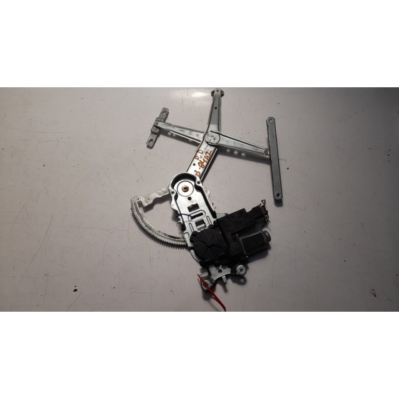 Recambio de elevalunas delantero derecho para opel corsa c club referencia OEM IAM 24466594 106162303 118254