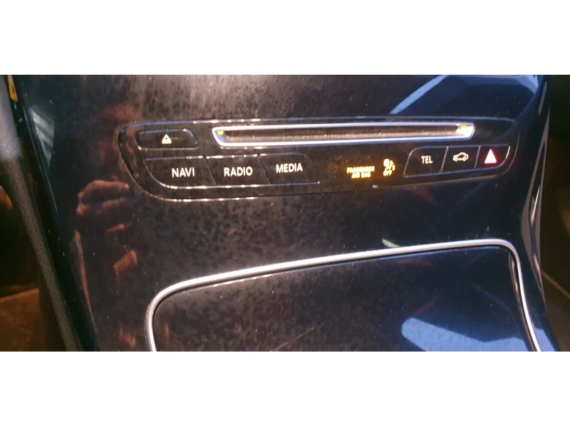 Recambio de sistema audio / radio cd para mercedes-benz clase c (w205) familiar 2.1 cdi cat referencia OEM IAM 2059000241  