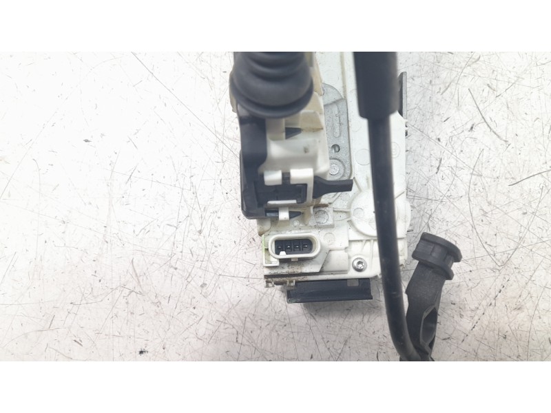 Recambio de cerradura puerta delantera derecha para jeep compass ii business 4x2 referencia OEM IAM 68164358AB  