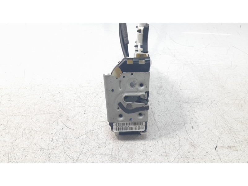 Recambio de cerradura puerta trasera derecha para jeep compass ii business 4x2 referencia OEM IAM 68466852AA  
