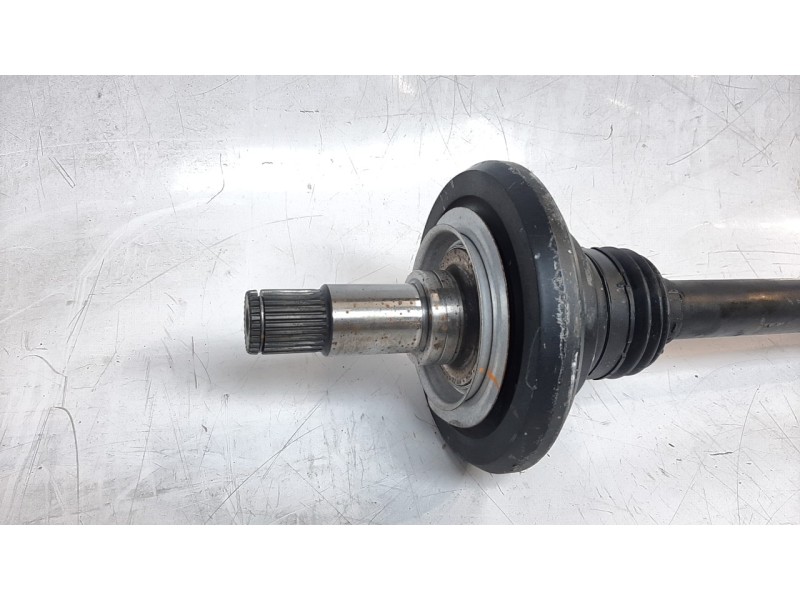 Recambio de transmision trasera izquierda para mercedes-benz clase c (w205) familiar 2.1 cdi cat referencia OEM IAM 2053503919  