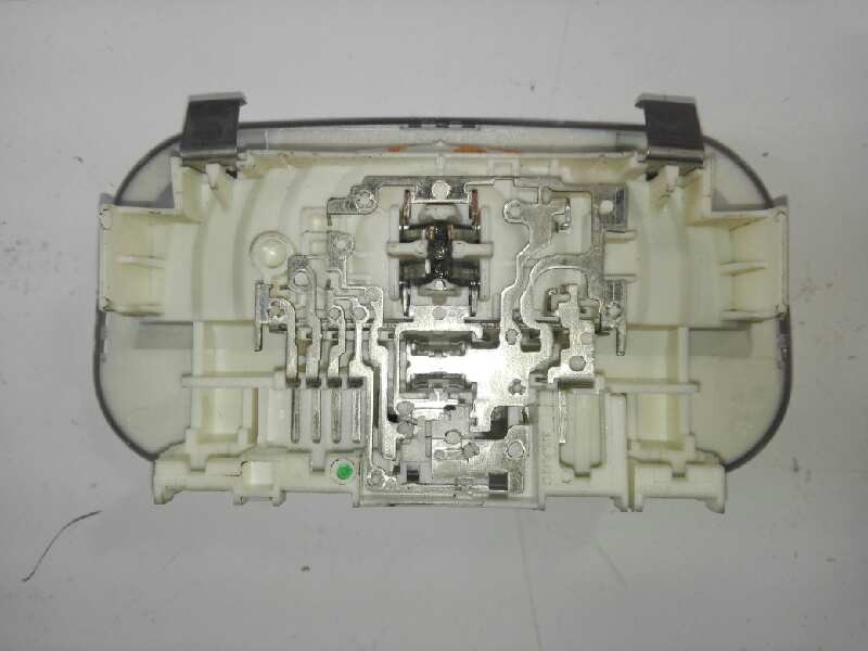 Recambio de luz interior para peugeot 5008 access referencia OEM IAM   