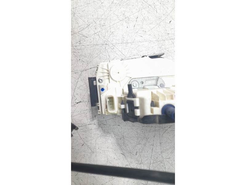Recambio de cerradura puerta trasera izquierda para jeep compass ii business 4x2 referencia OEM IAM 68466963AA  