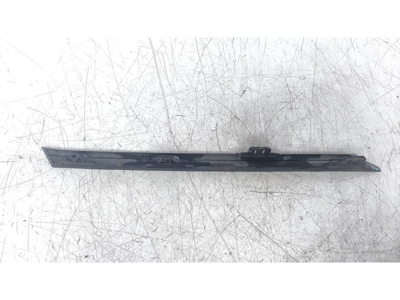 Recambio de moldura para toyota rav4 referencia OEM IAM 5312342020  