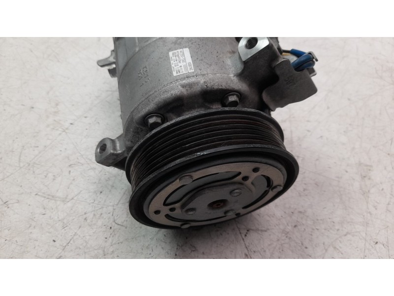 Recambio de compresor aire acondicionado para jeep compass ii business 4x2 referencia OEM IAM 68354568AA  CAF870047