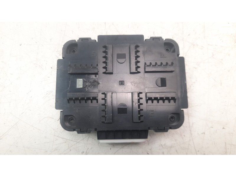Recambio de modulo electronico para kia rio (yb) 1.2 cat referencia OEM IAM 95300H8000  