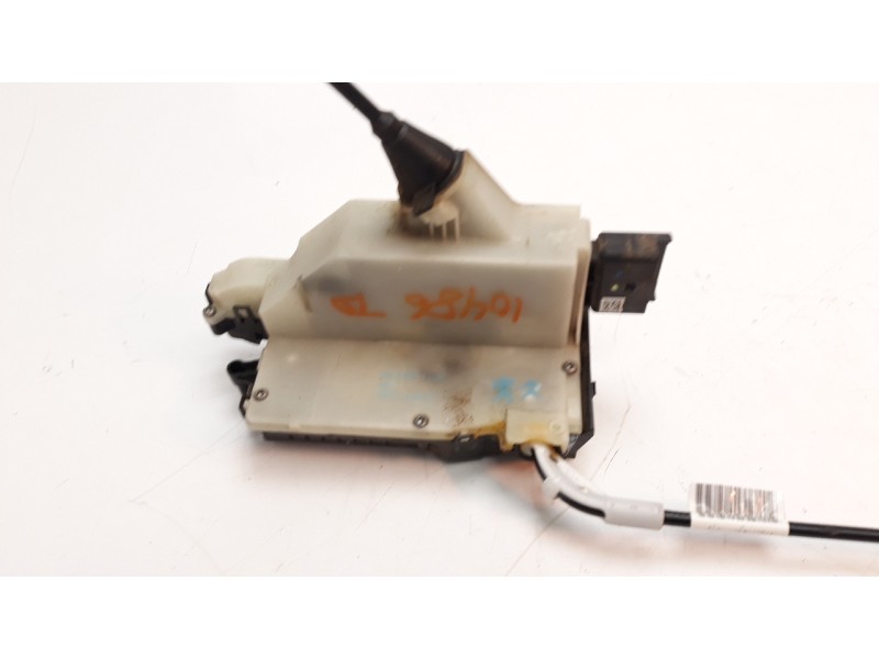 Recambio de cerradura puerta trasera izquierda para peugeot 208 1.6 16v hdi fap referencia OEM IAM 9812501280  