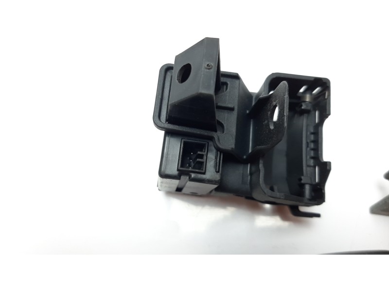 Recambio de conmutador de arranque para volvo v40 2.0 diesel cat referencia OEM IAM AH4N15607AE  