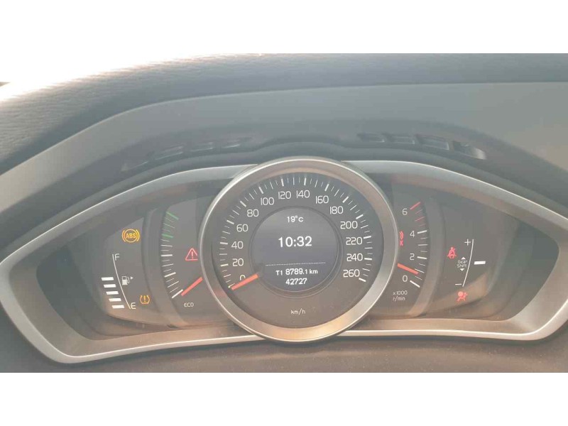 Recambio de cuadro instrumentos para volvo v40 2.0 diesel cat referencia OEM IAM 31453103  