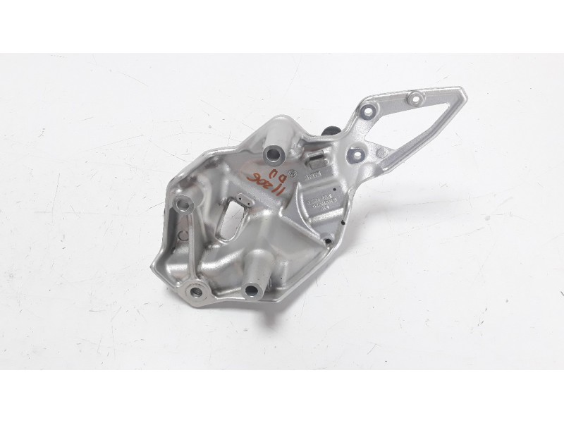Recambio de estribo para bmw f 800 gt referencia OEM IAM 527864  