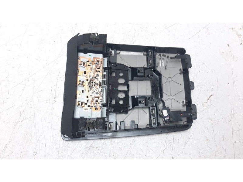 Recambio de luz interior para opel insignia berlina 2.0 16v cdti referencia OEM IAM 13339682  