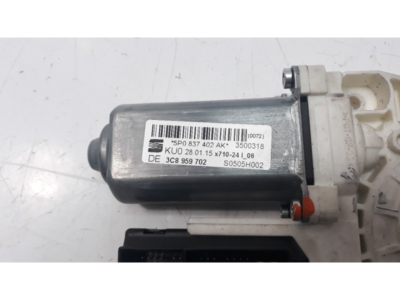 Recambio de motor elevalunas delantero derecho para seat altea xl (5p5) 1.6 tdi referencia OEM IAM 5P0837402AK  