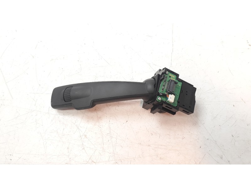 Recambio de mando intermitentes para volvo v40 2.0 diesel cat referencia OEM IAM 31456045  