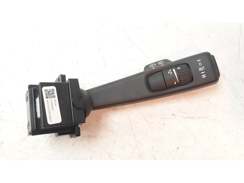 Recambio de mando limpia para volvo v40 2.0 diesel cat referencia OEM IAM 31456041  
