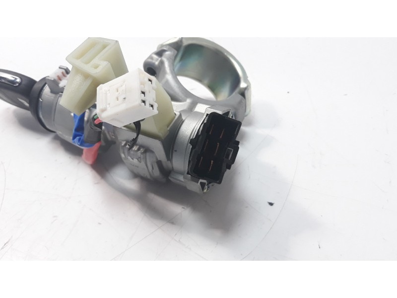 Recambio de conmutador de arranque para hyundai i20 active 1.0 tgdi cat referencia OEM IAM 81910J7000  