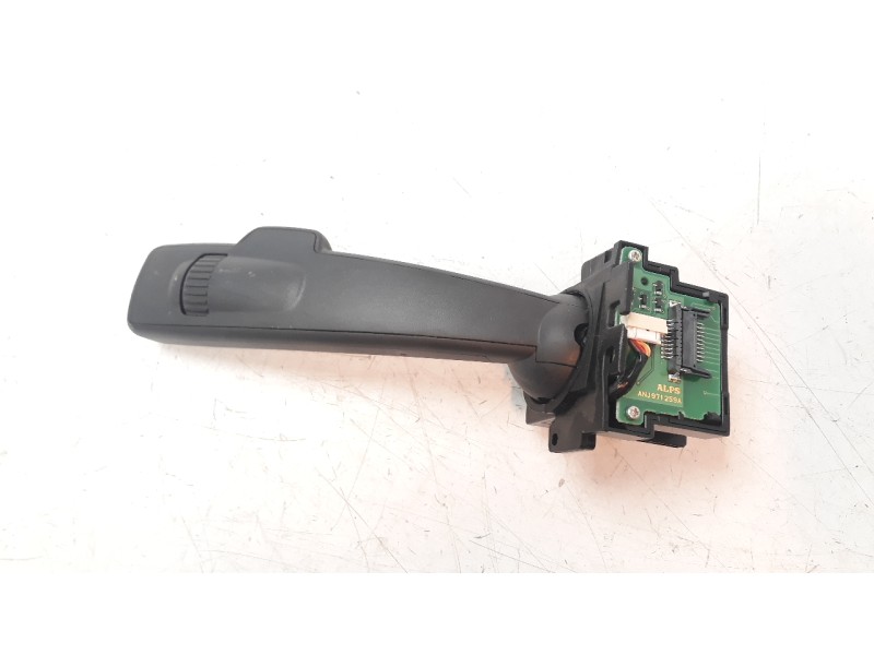 Recambio de mando limpia para volvo v40 2.0 diesel cat referencia OEM IAM 31456041  
