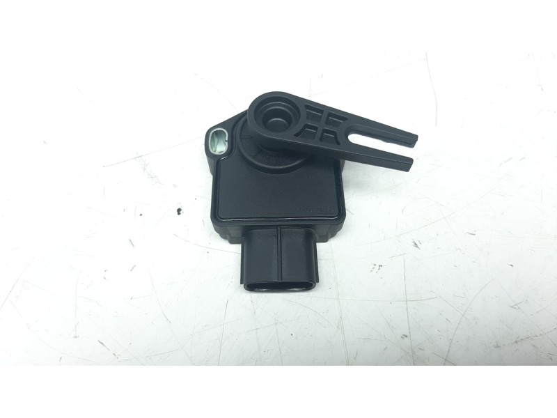 Recambio de sensor para kia venga 1.6 crdi cat referencia OEM IAM 93840B2100  
