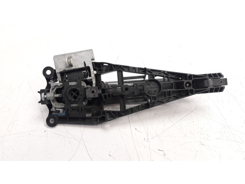 Recambio de maneta exterior trasera izquierda para opel insignia berlina 2.0 16v cdti referencia OEM IAM 92233089  