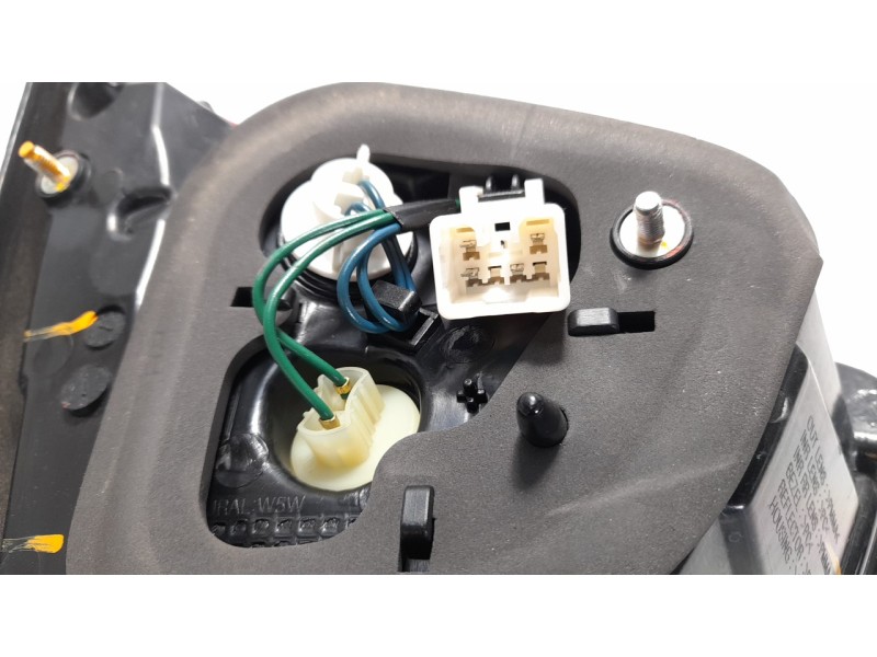 Recambio de piloto trasero derecho interior para kia rio 1.2 cat referencia OEM IAM 924041W200  