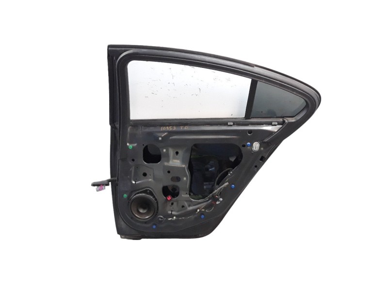 Recambio de puerta trasera derecha para opel insignia berlina 2.0 16v cdti referencia OEM IAM 22796348  