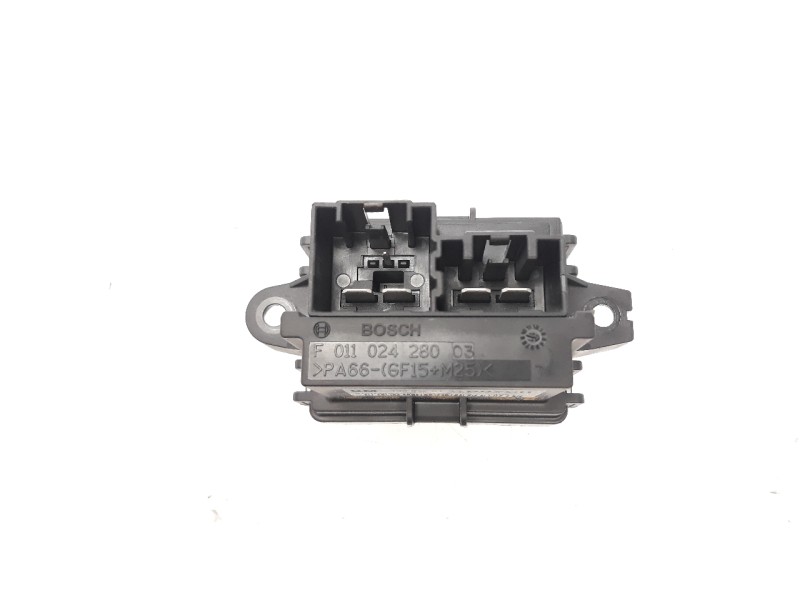 Recambio de resistencia calefaccion para opel insignia berlina 2.0 16v cdti referencia OEM IAM 13503201 RSF820077 