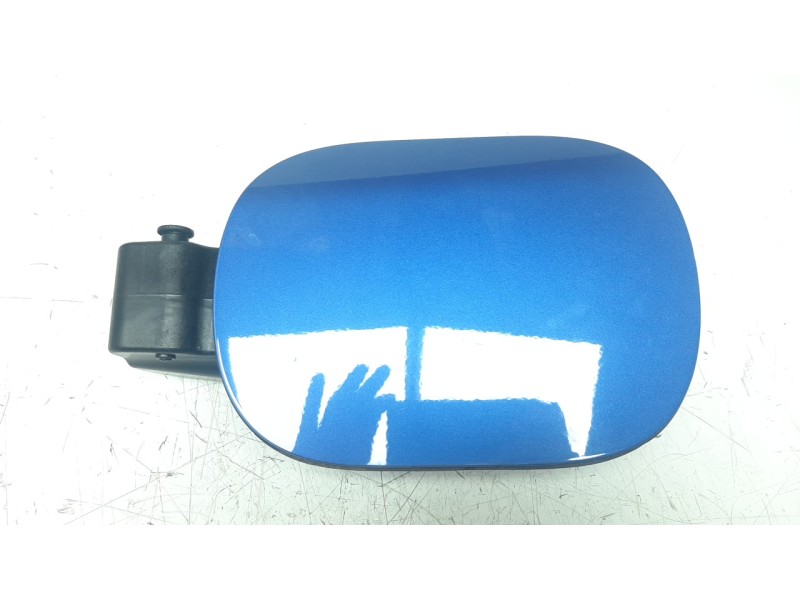 Recambio de tapa exterior combustible para hyundai tucson 1.6 crdi cat referencia OEM IAM 81595D7500  