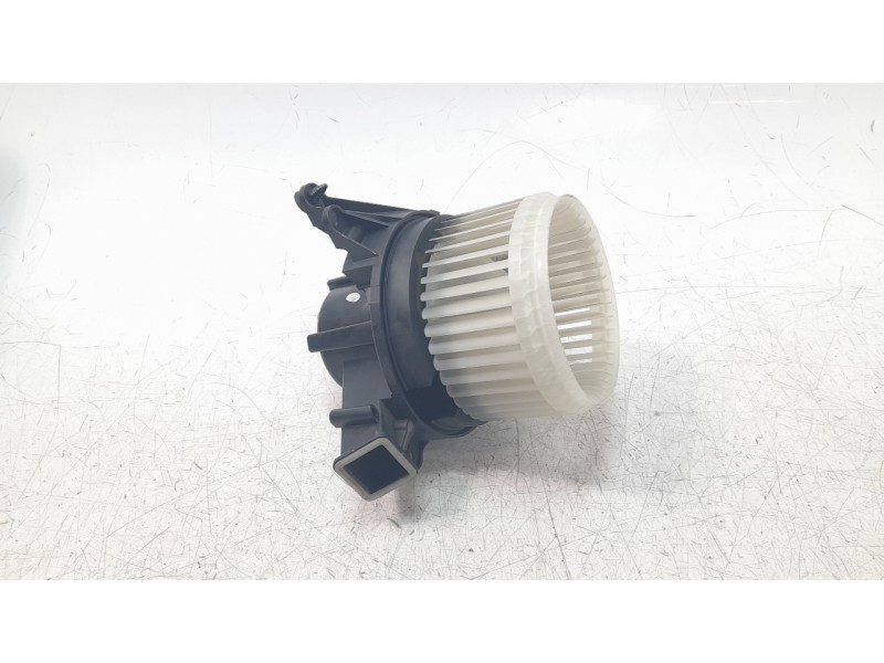 Recambio de ventilador calefaccion para jeep compass ii business 4x2 referencia OEM IAM 68350343AA  