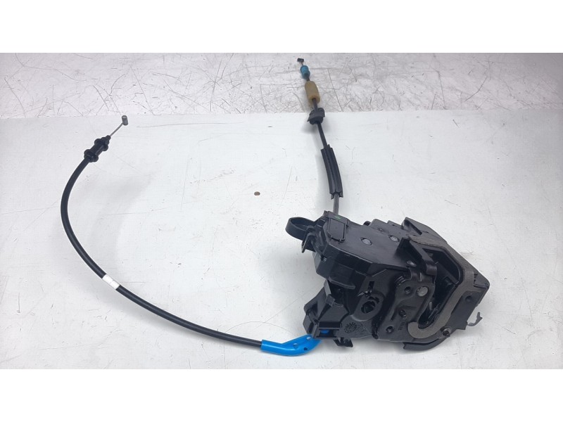 Recambio de cerradura puerta delantera derecha para opel astra 5p elegance referencia OEM IAM 55556980  