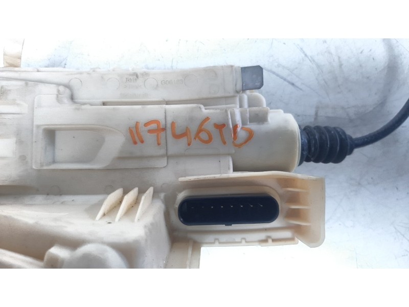 Recambio de cerradura puerta trasera derecha para volvo xc60 business plus awd referencia OEM IAM 32310710  