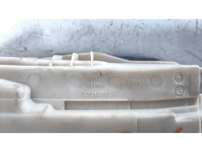 Recambio de cerradura puerta trasera derecha para volvo xc60 business plus awd referencia OEM IAM 32310710  