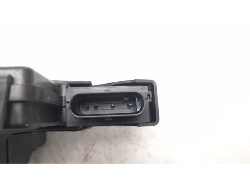 Recambio de cerradura puerta trasera izquierda para opel astra 5p elegance referencia OEM IAM 9835418480  