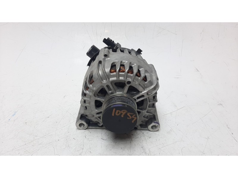 Recambio de alternador para peugeot 308 sw 1.5 blue-hdi fap referencia OEM IAM 9826573480 ALF101551 