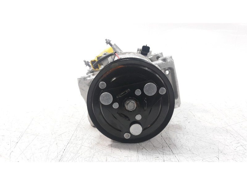 Recambio de compresor aire acondicionado para opel astra 5p elegance referencia OEM IAM 983371888001  